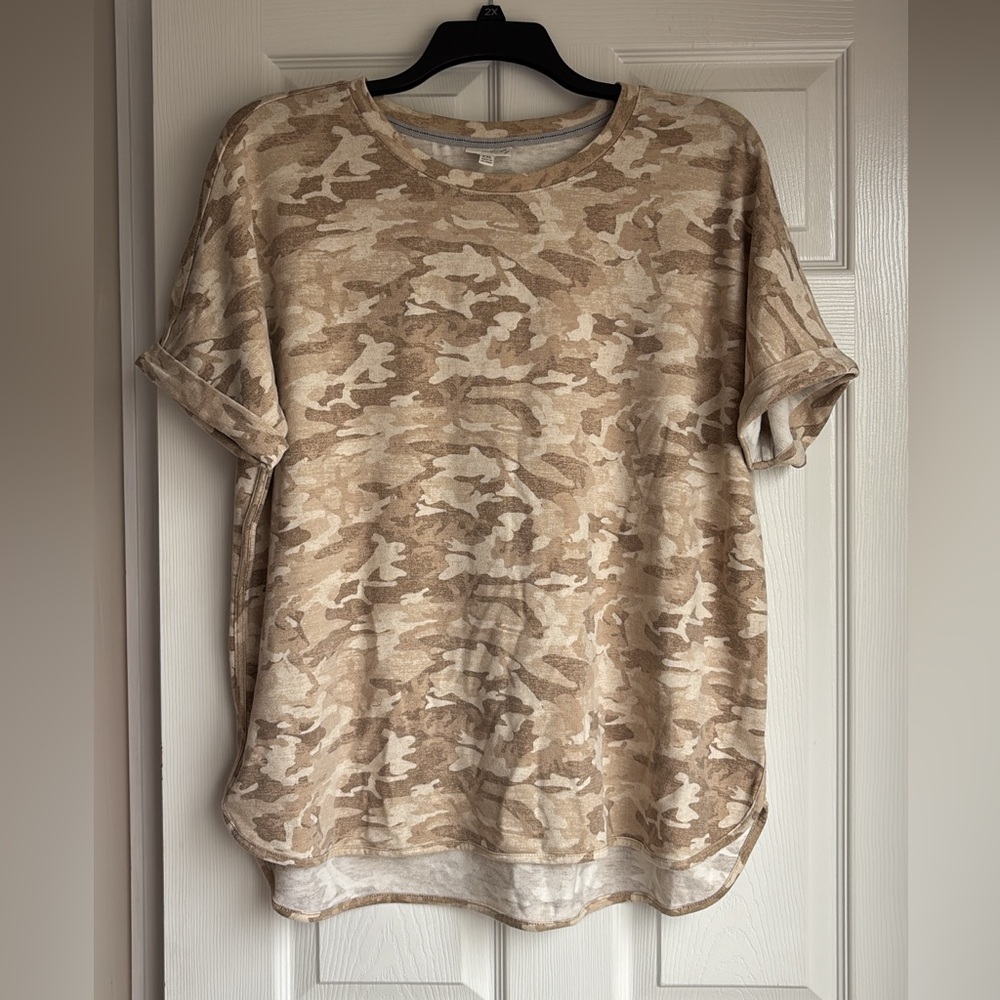 Wonderly Tan Camouflage Short Sleeve Top